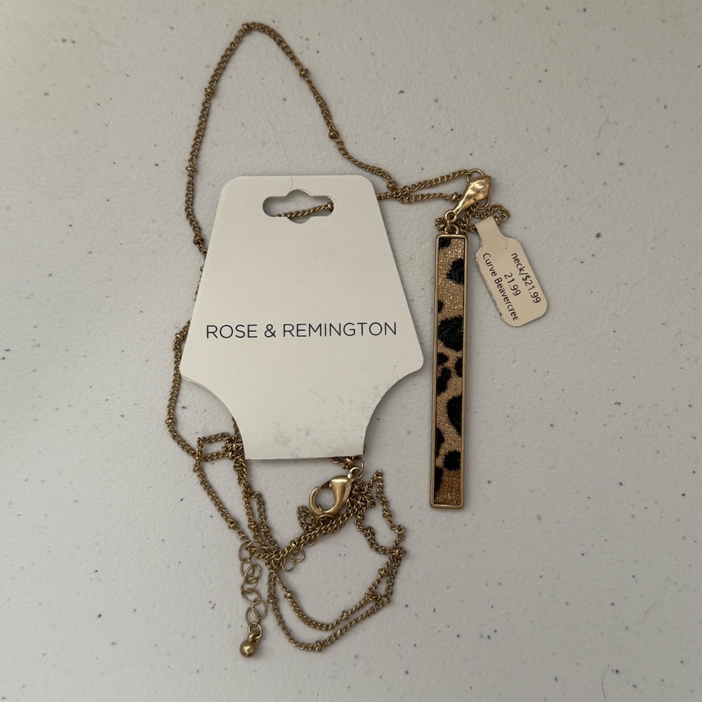 Rose & Remington Leopard Print Bar Necklace